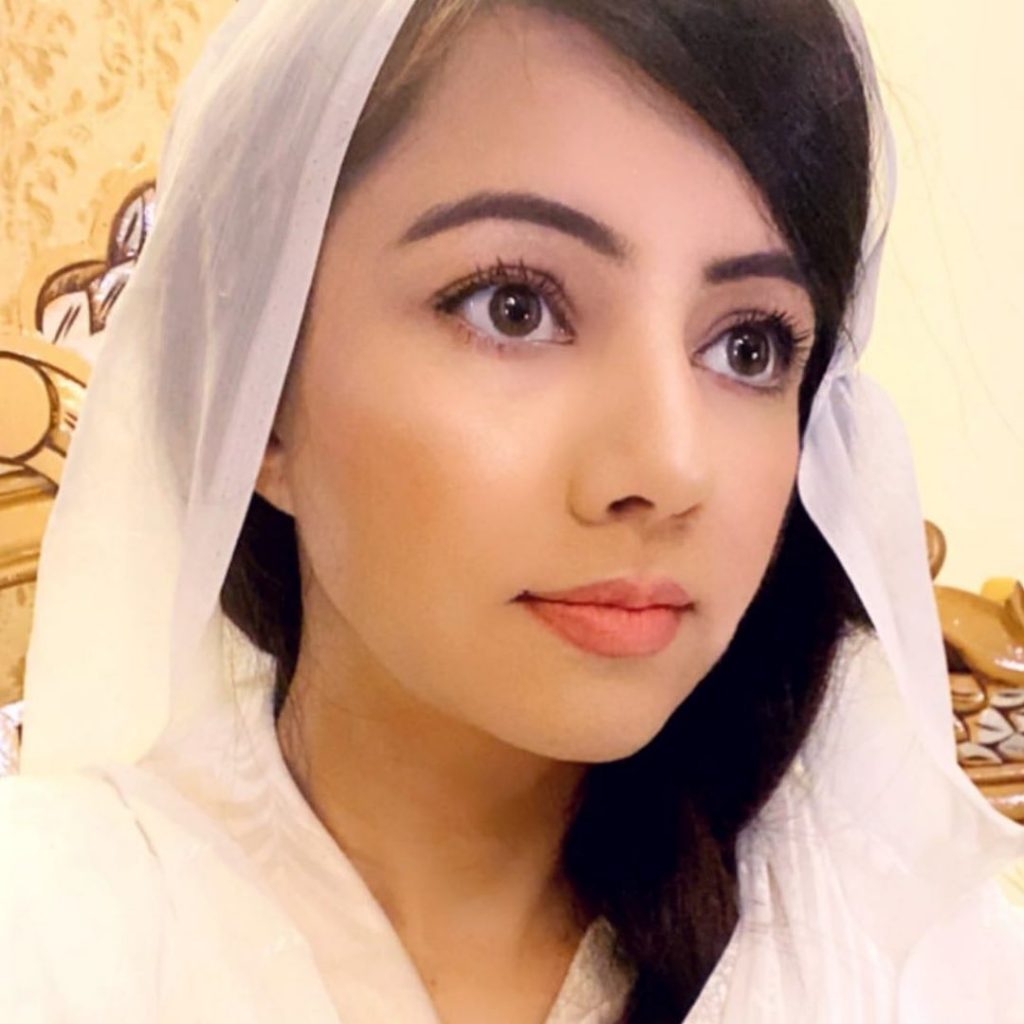 Rabi Pirzada Has A Message For All Her Fans