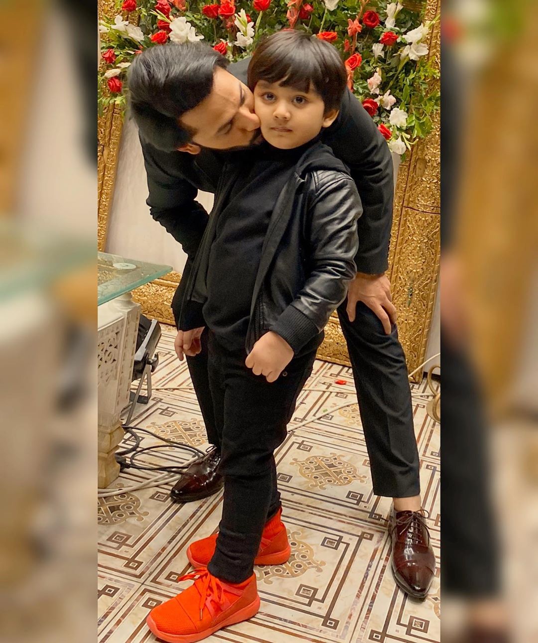 Bilal Qureshi and Uroosa Bilal Latest Beautiful Pictures with their Son