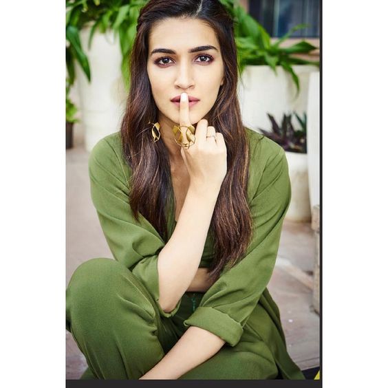 10 Pictures of Kriti Sanon that will Drool you Down