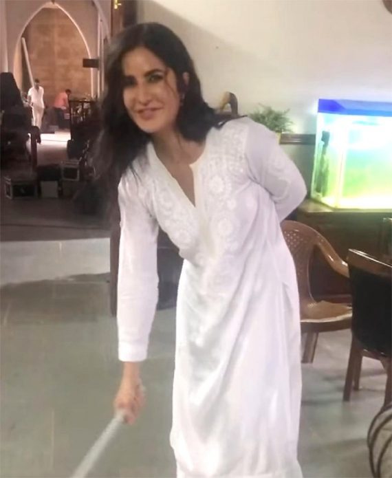 Katrina Kaifs Floor Sweeping Video Goes Viral Reviewitpk