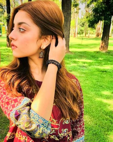 Private Photo Of Alizeh Shah Leaked Again | Reviewit.pk