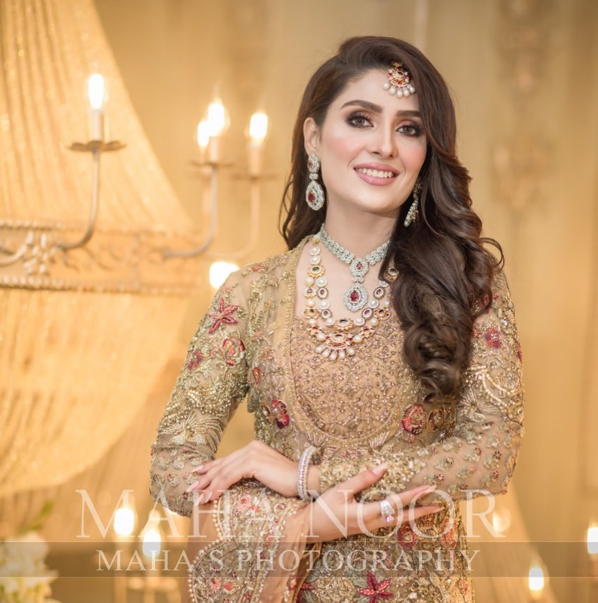 Beautiful Ayeza Khan's Latest Photo Shoot for Allure Salon