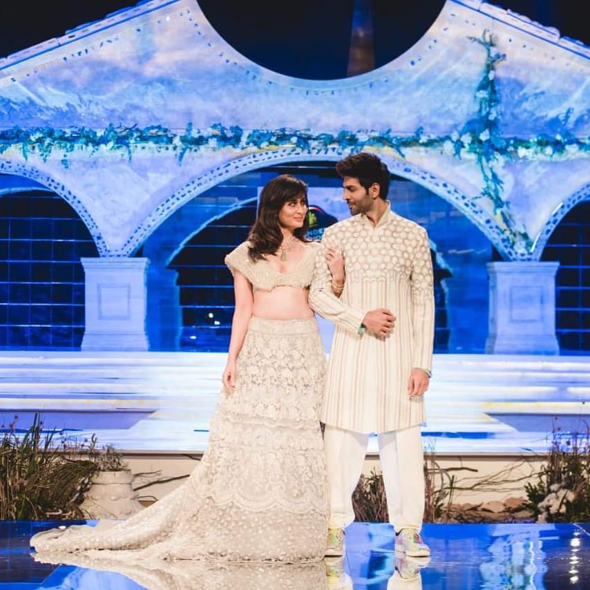 Kartik Aaryan and Kareena Kapoor Seen Together For Which Project?