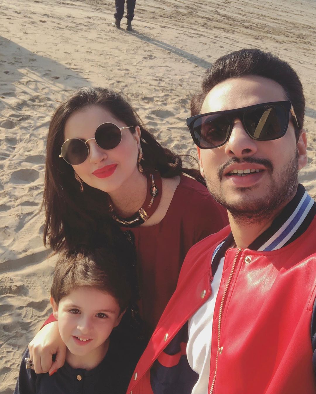 Fatima Effendi and Kanwar Arsalan Latest Pictures with Kids from Beach