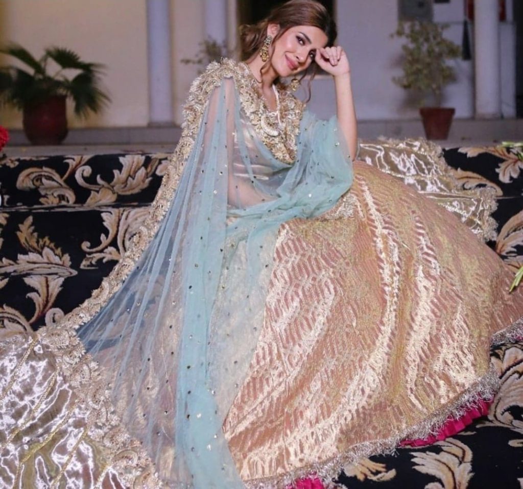 10 Beautiful Lehengas Worn By Pakistani Actresses | Reviewit.pk