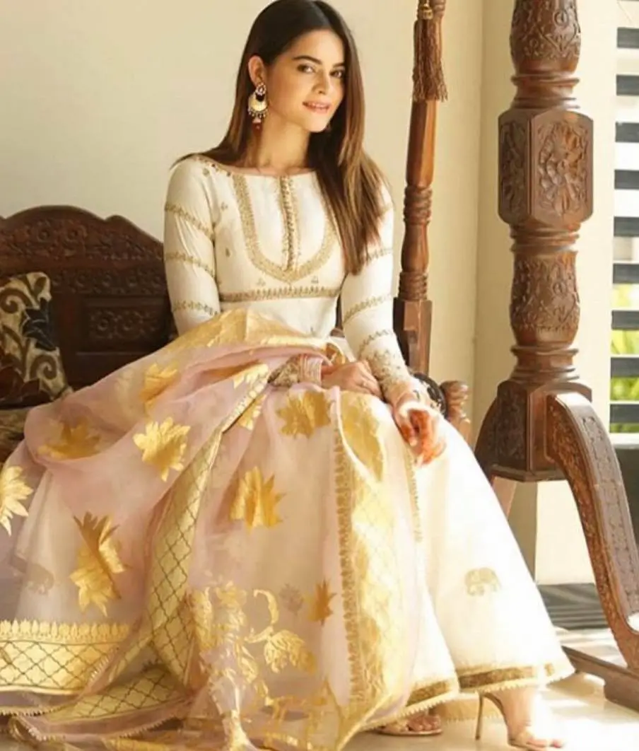 Top Pakistani Actresses In Beautiful White Dresses