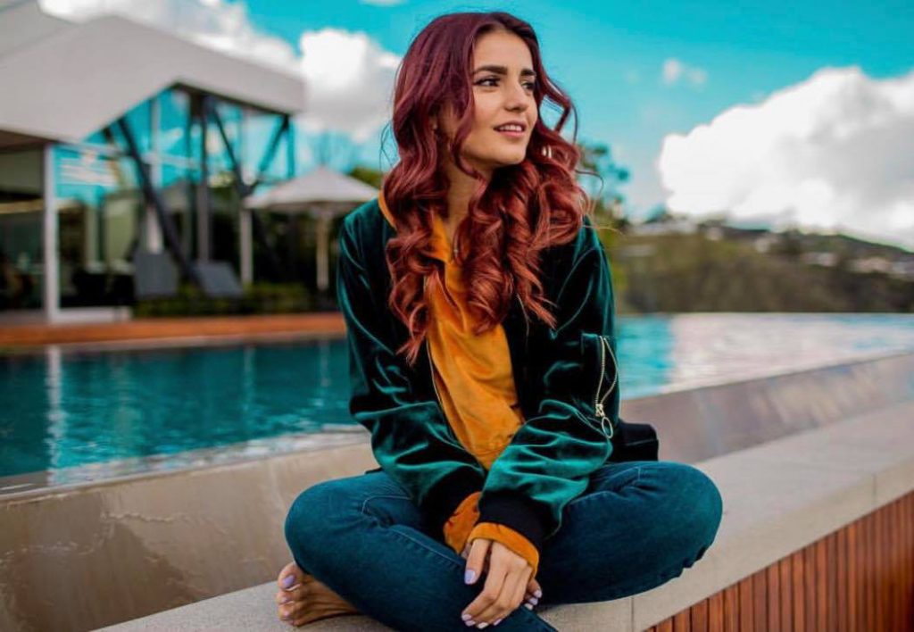 Momina Mustehsan Recreates Aaroh's 'Na Kaho'