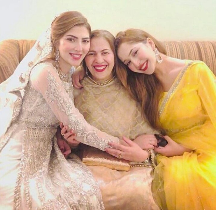 Beautiful Family Pictures of Naimal Khawar Abbasi