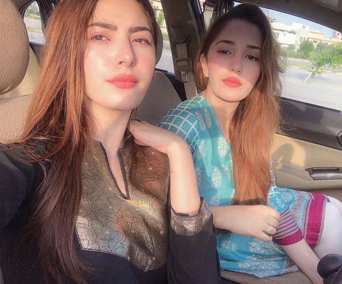 Actress Naimal Khawar Abbasi Beautiful Family Pictures