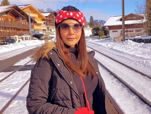 Yasir Nawaz with Wife Nida Yasir Enjoying Winter Vacations in Switzerland 2020