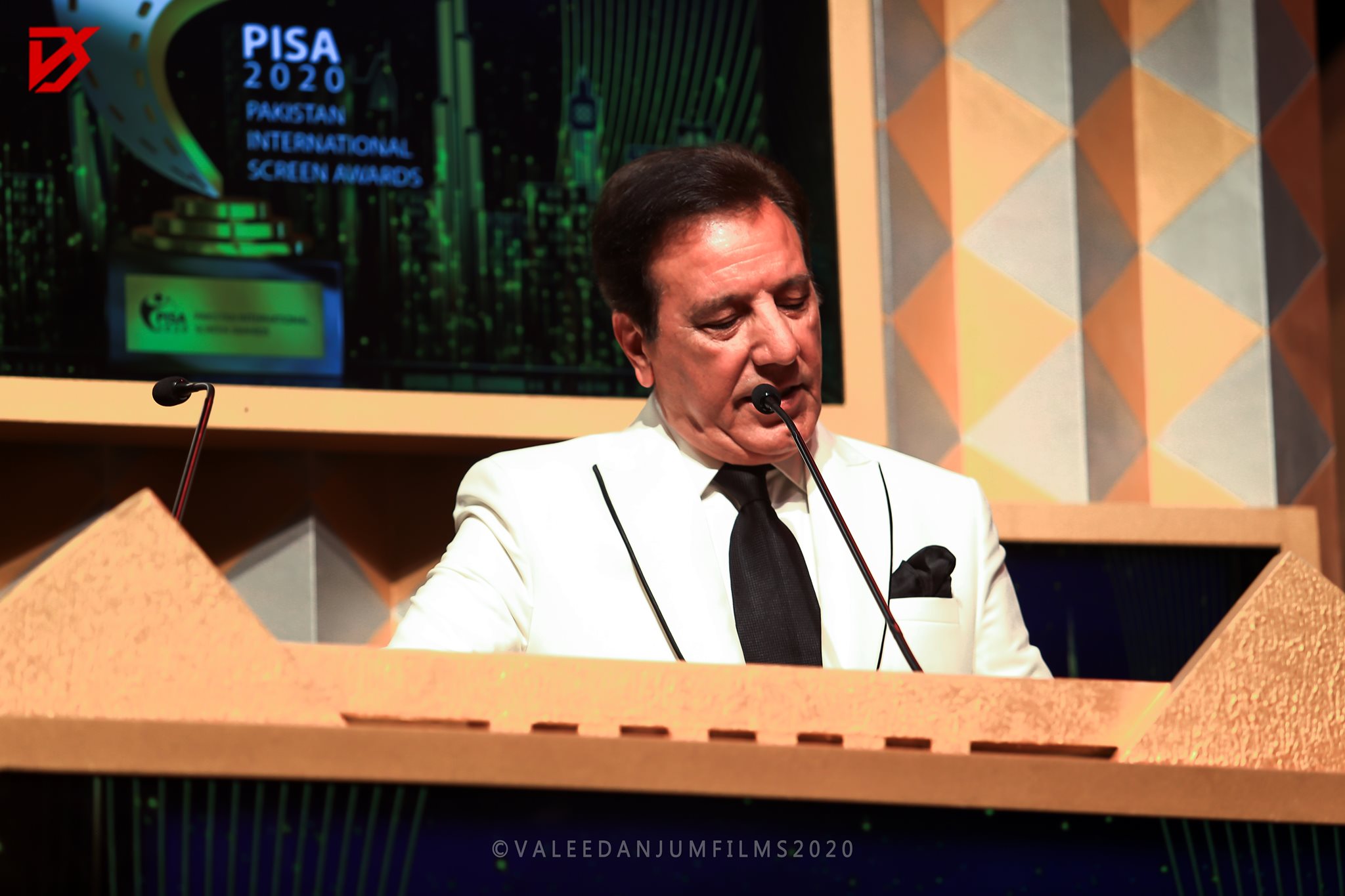 Beautiful Celebrities Spotted at PISA Awards 2020 in Dubai