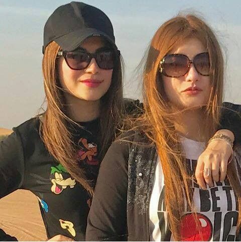 Pakistani Actresses With Their Non Famous Beautiful Sisters