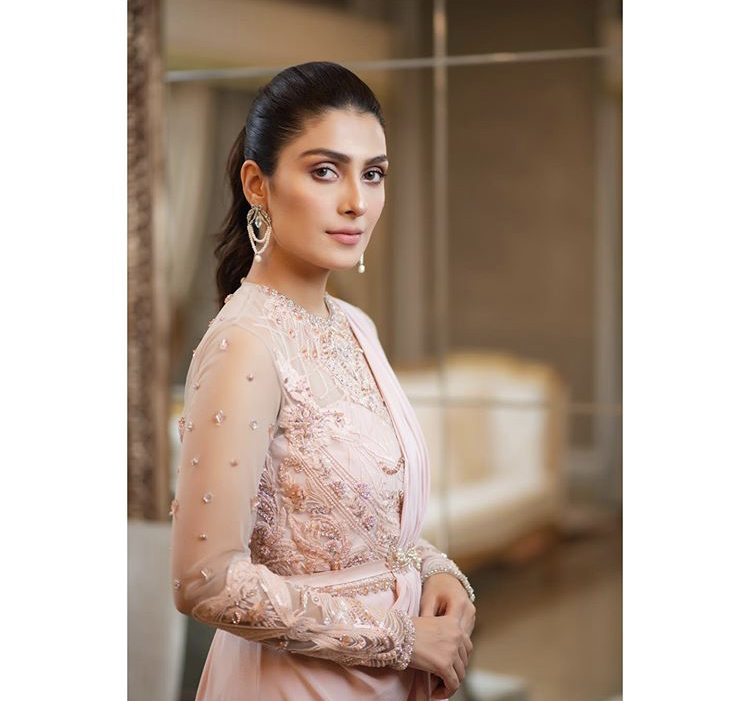 Ayeza Khan