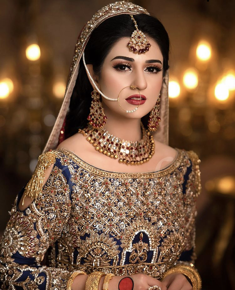 Sarah Khan Looked Gorgeous For Bridal Make-up Photoshoot | Reviewit.pk