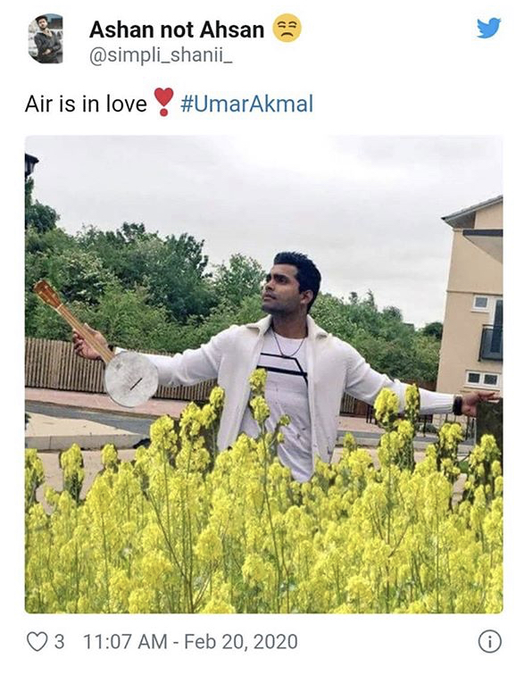 People Are Trolling Umar Akmal For His Latest Typing Mistake