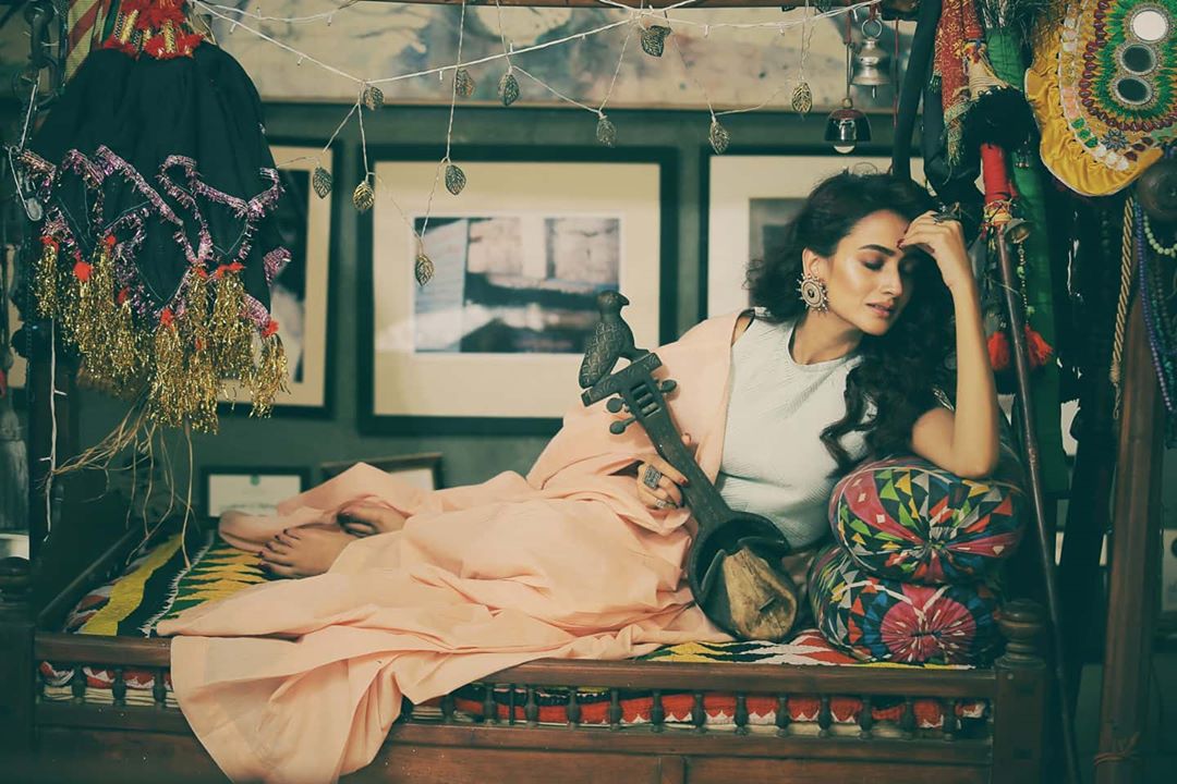 Actress Zarnish Khan's Latest Beautiful Photo Shoot