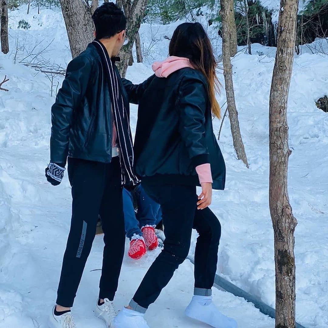 Viral Teenage Couple Asad and Nimra Beautiful Pictures from their Honeymoon in Murree