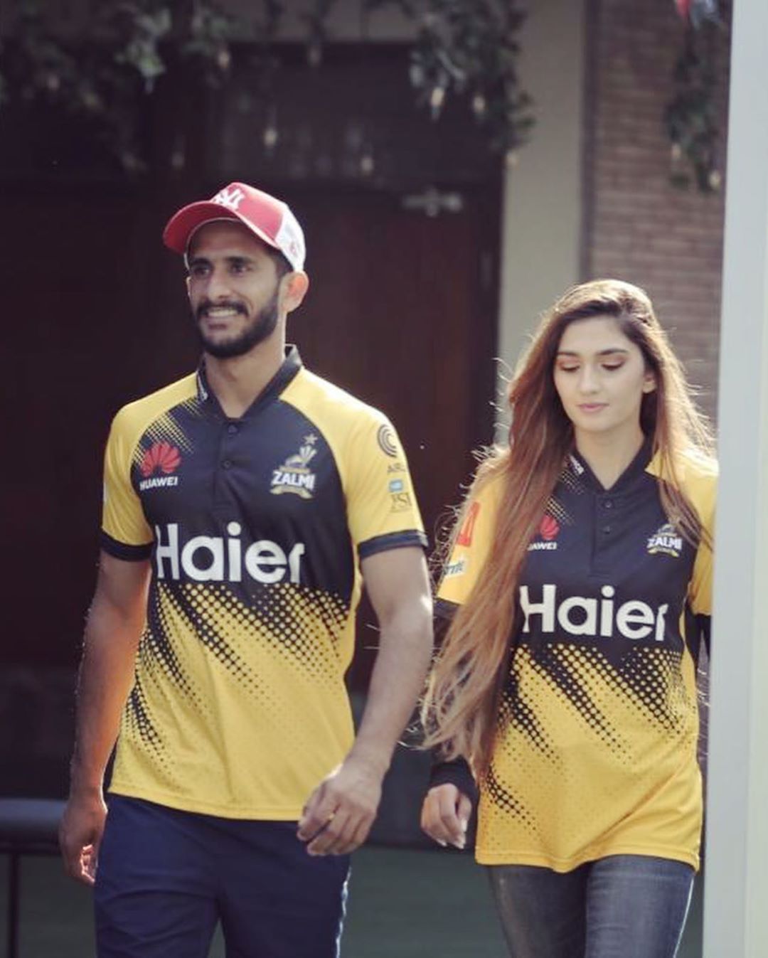 Cricketer Hasana Ali wife Samyah Khan Enjoying PSL