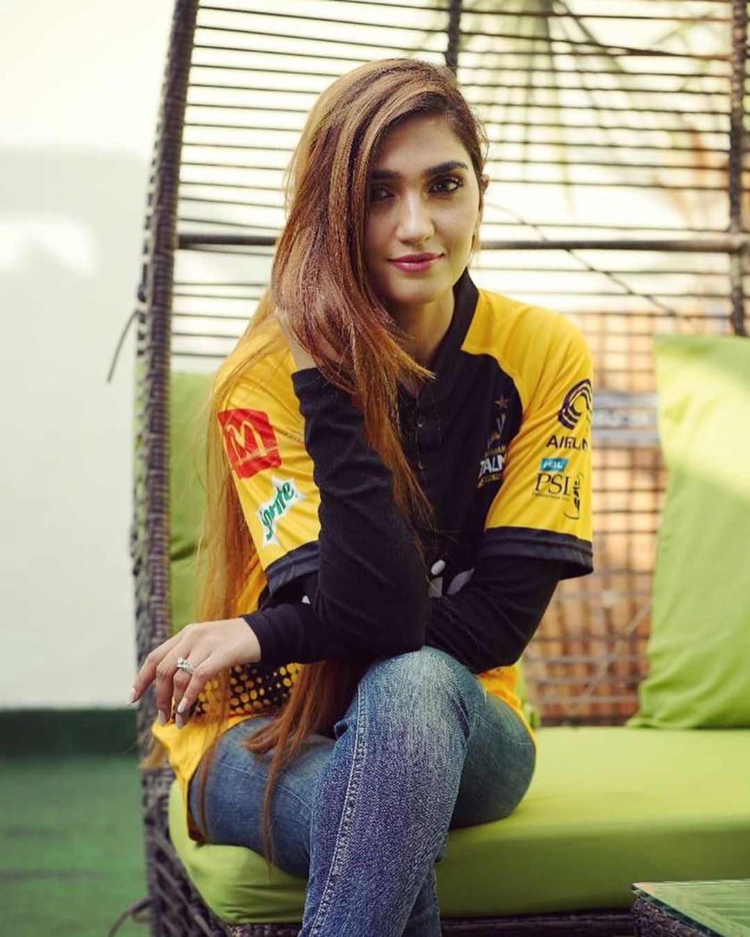 Cricketer Hasana Ali wife Samyah Khan Enjoying PSL