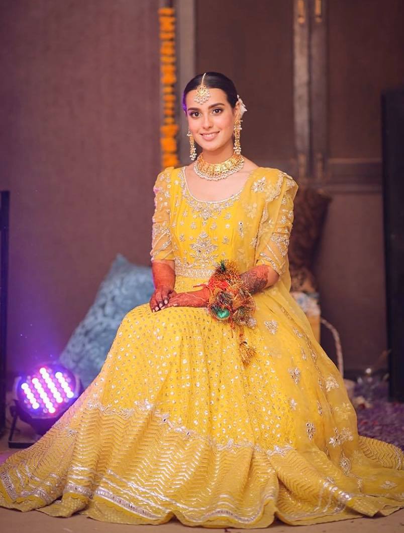 iqra aziz mehndi