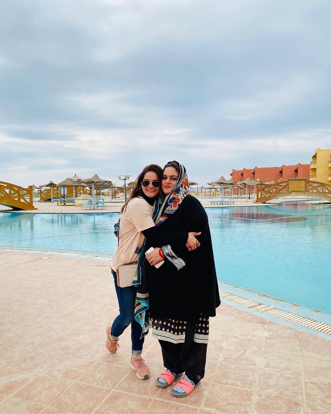 Actress Minal Khan's Latest Pictures with her Mother from Egypt