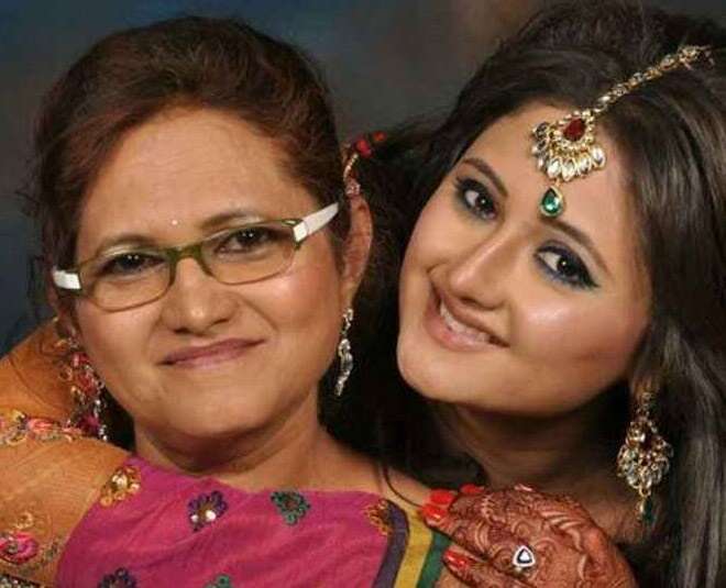 Bigg Boss 13: A Close Encounter to Rashami Desai’s Family – Unseen Picture