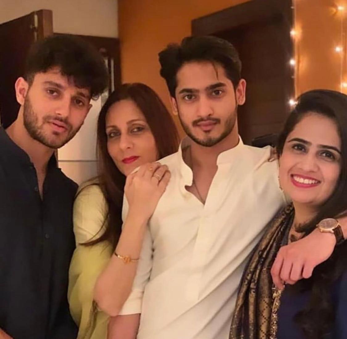 Ahad Raza Mir & Sajal Aly Are Getting Married | Reviewit.pk