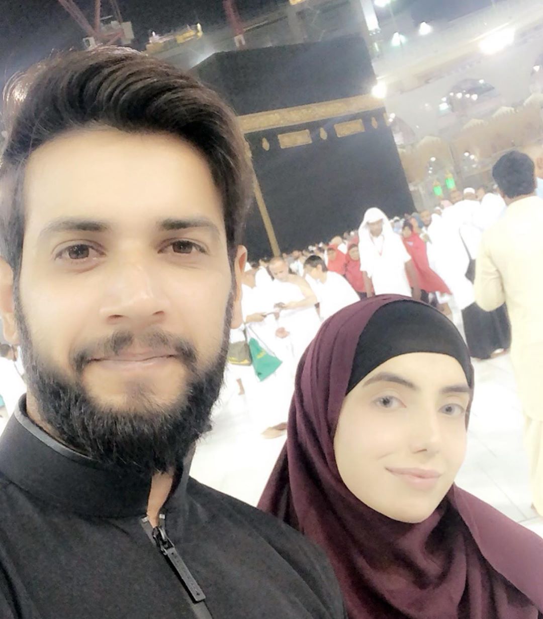 Cricketer Imad Wasim Latest Pictures with his Wife Sania