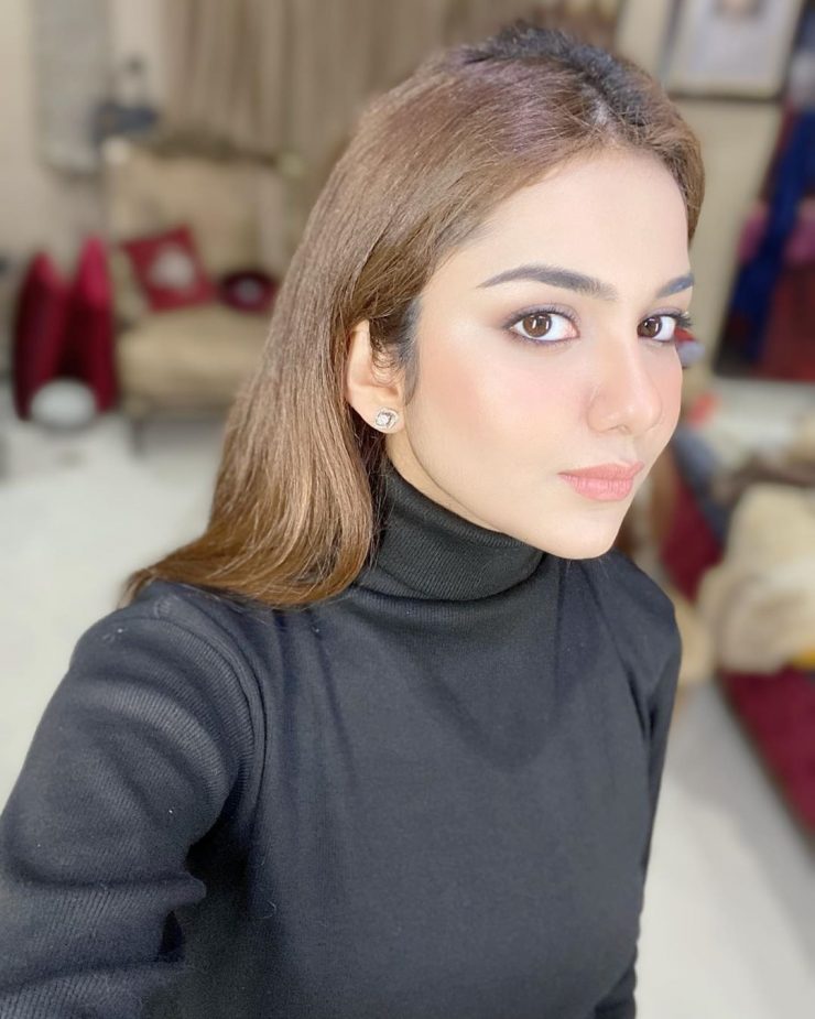 Syeda Tuba Amir Latest Pictures with Husband Aamir Liaquat Reviewit.pk