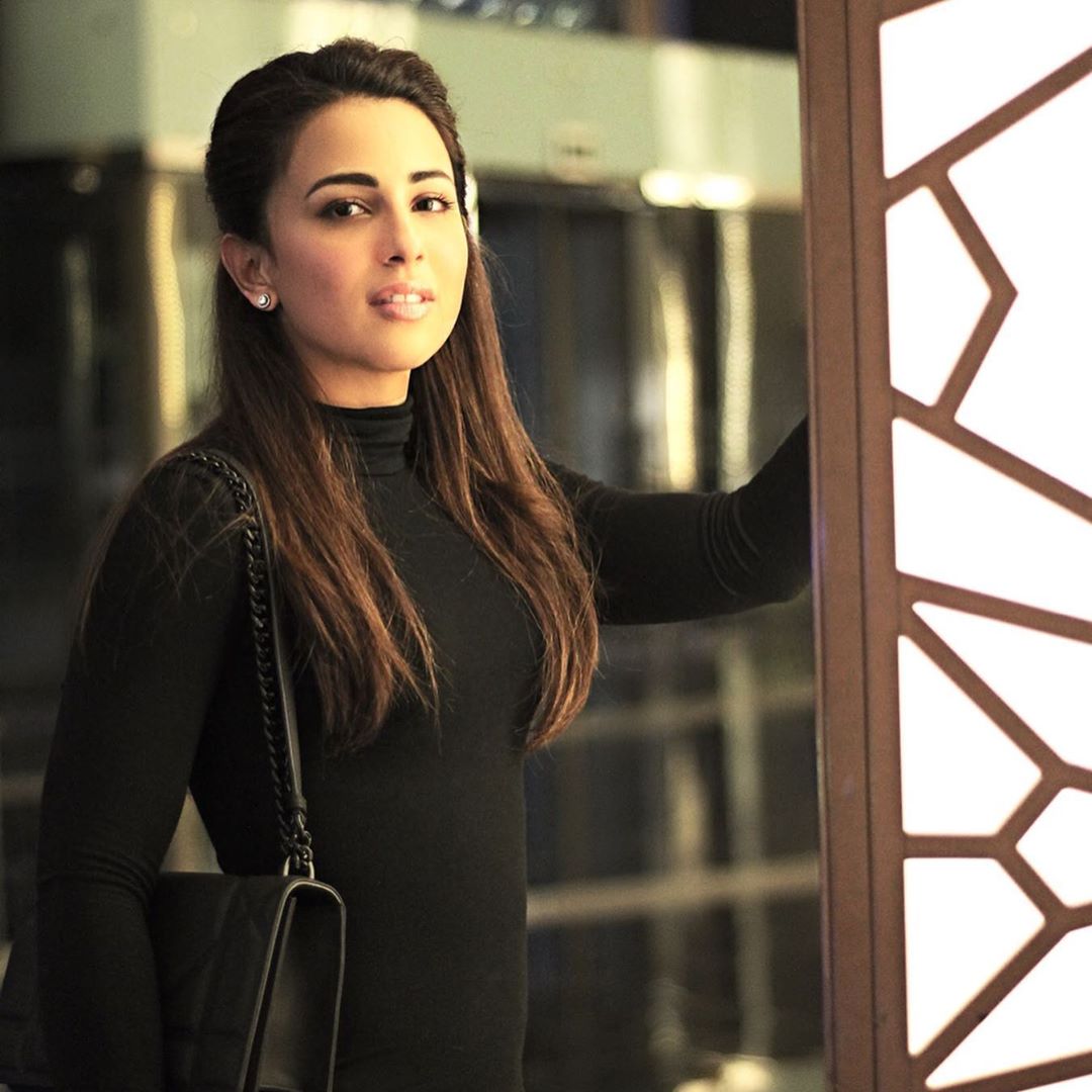 Latest Pictures of Actress Ushna Shah from her Visit to Dubai