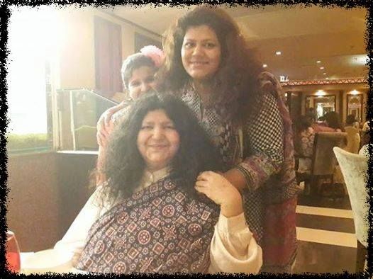 Beautiful Family of Abida Parveen – Unseen Photos