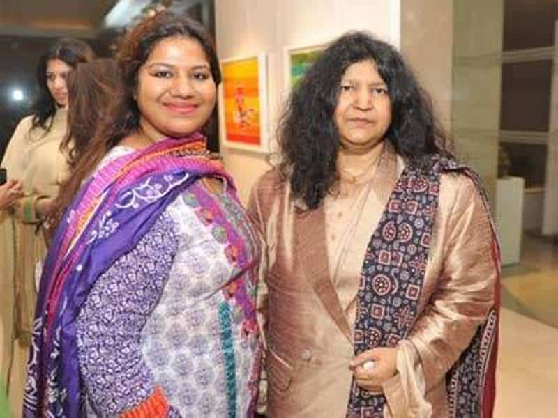 Beautiful Family of Abida Parveen – Unseen Photos