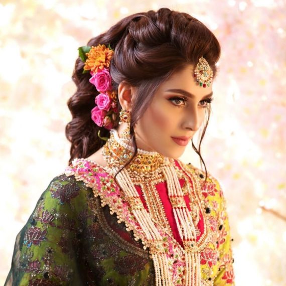 Latest Beautiful Bridal Photo Shoot of Ayeza Khan for Salon | Reviewit.pk