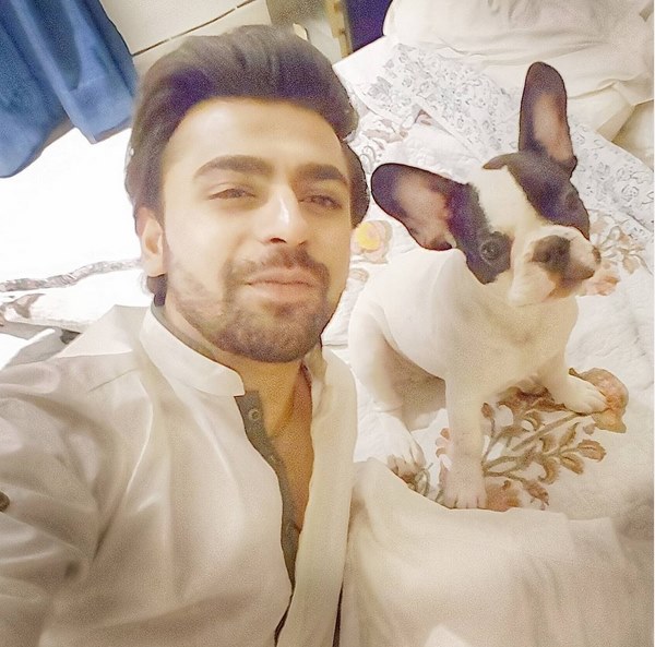 Farhan Saeed Poses With His New Pet Friend