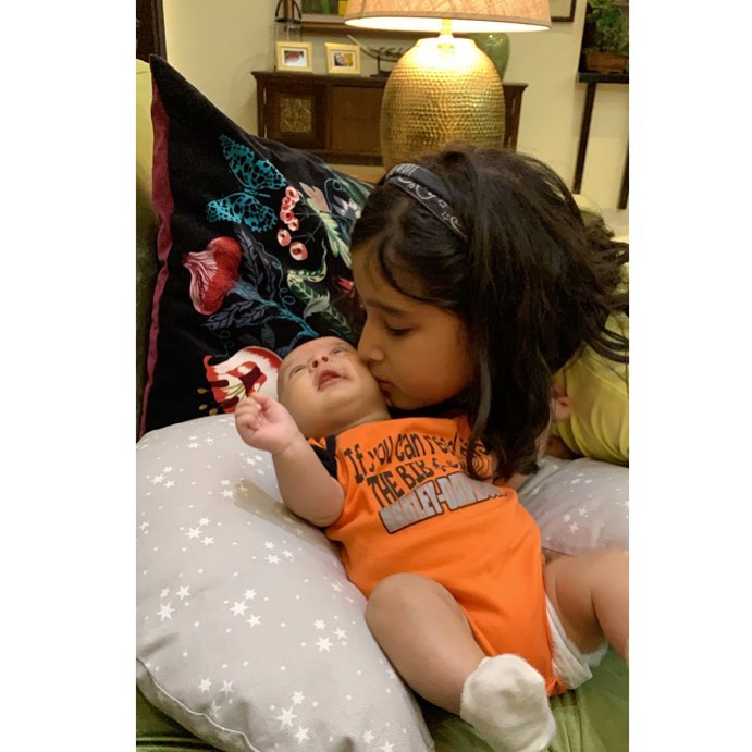 Actor Faysal Qureshi and Sana Faysal with their Kids - Latest Pictures