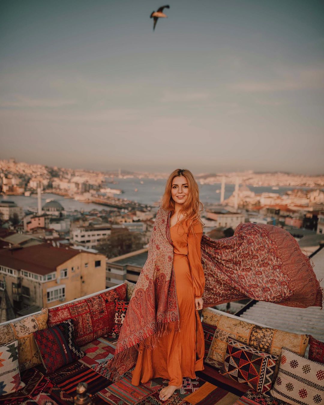 Singer Momina Mustehsan Beautiful Pictures from Istanbul Turkey