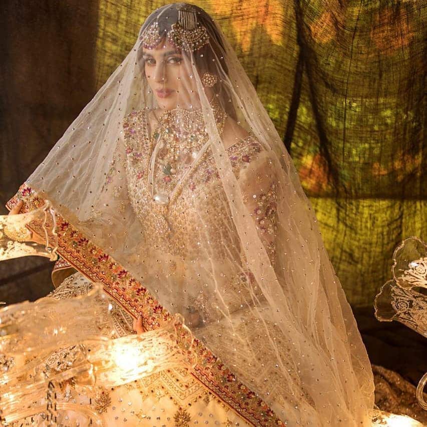 Gorgeous Kubra Khan's Latest Beautiful Bridal Photo Shoot