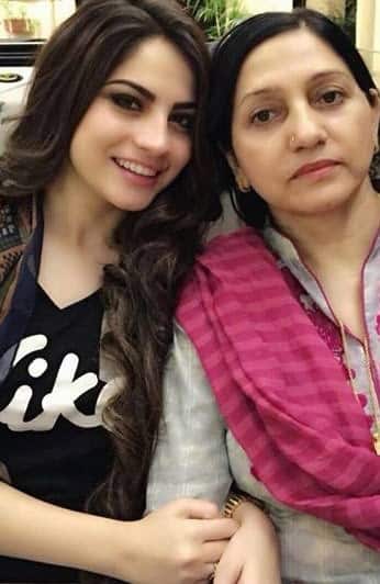 Young Looking Mothers of Pakistani Celebrities