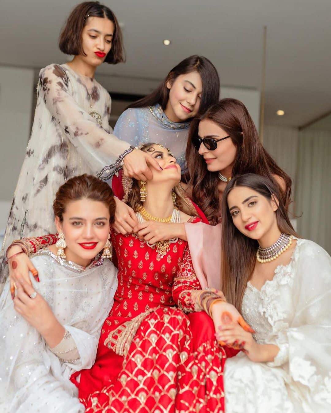 Beautiful Pakistani Celebrities on Their Sisters Wedding