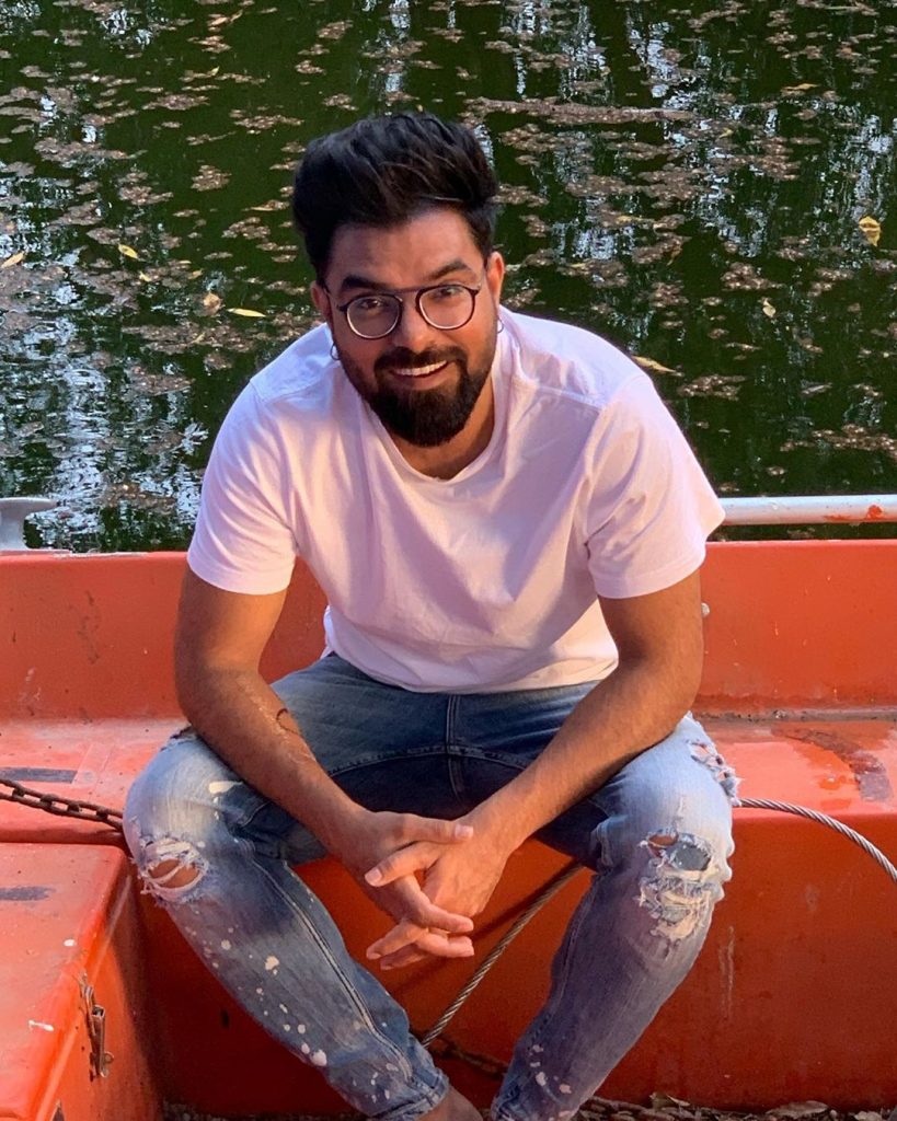 Yasir Hussain Supports Mehwish Hayat In Gender Equality