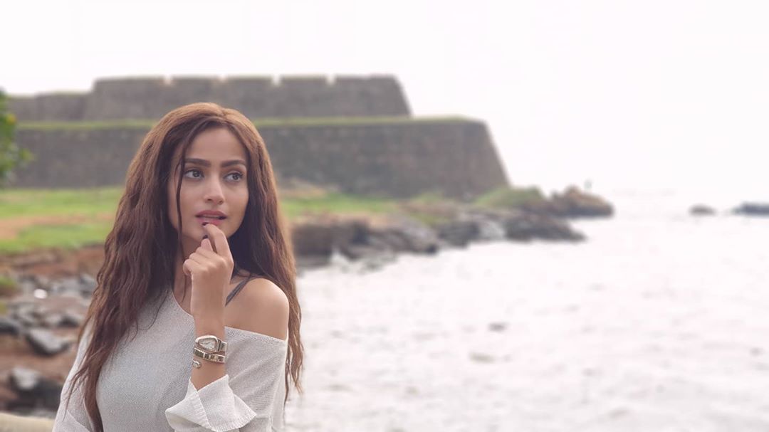 Actress Zarnish Khan Latest Beautiful Pictures from Baku