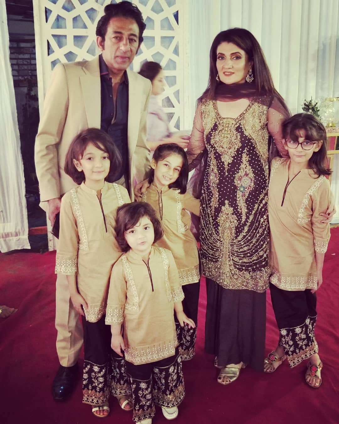 Adnan Shah Tipu Latest Pictures with his Beautiful Wife and Daughters