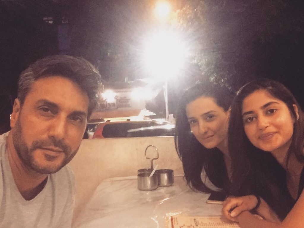 Gorgeous Ladies Adnan Siddiqui is Friends With