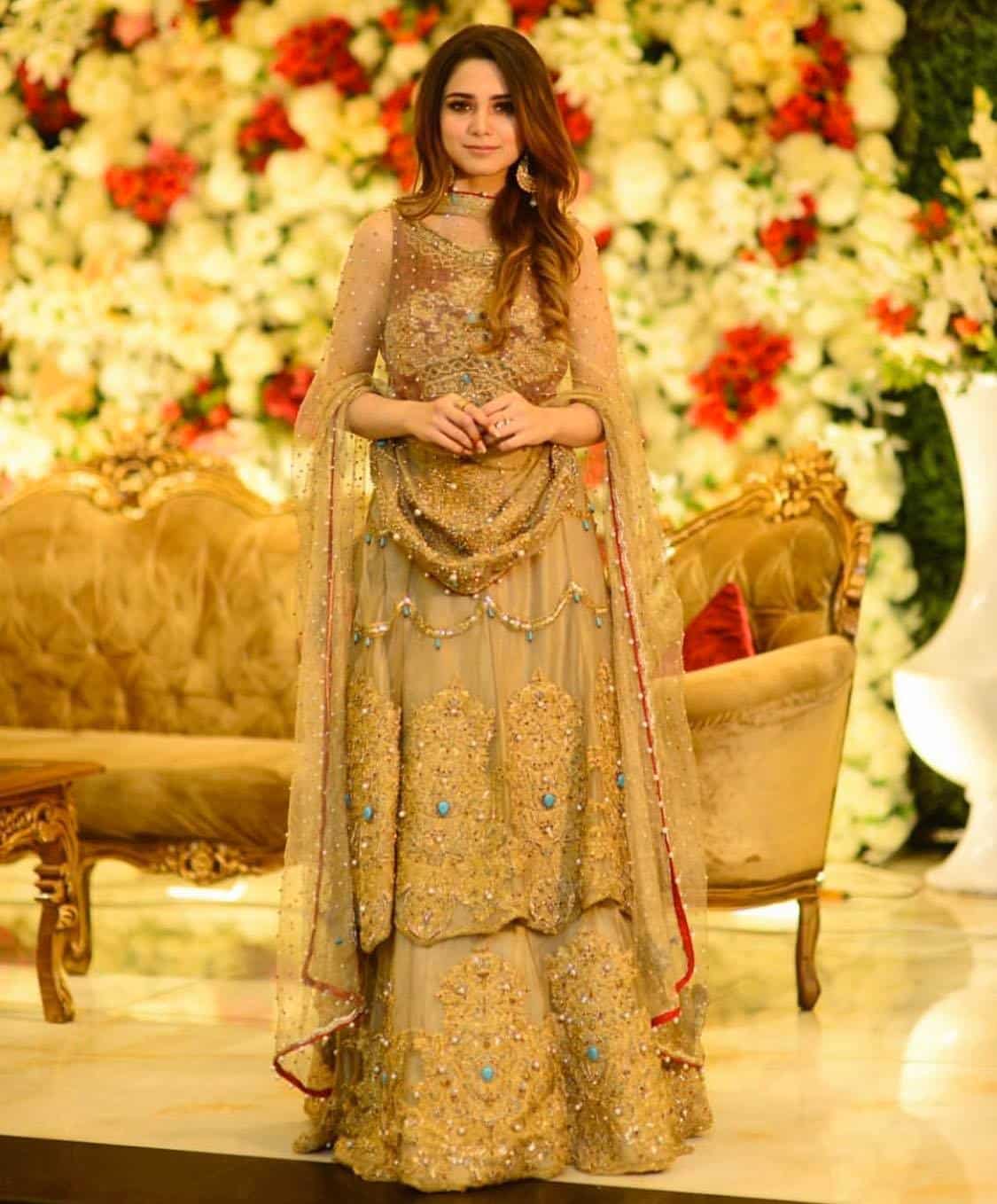 Beautiful Pakistani Celebrities on Their Sisters Wedding