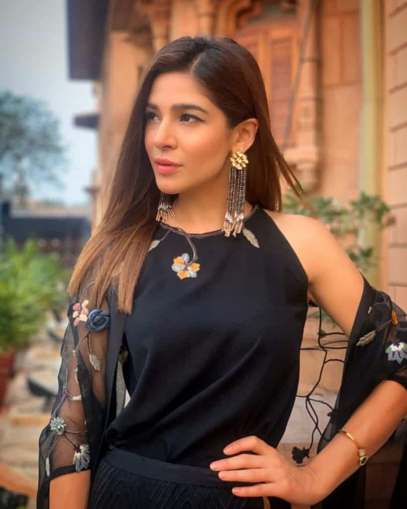 Is Ayesha Omar’s Favorite Color Black