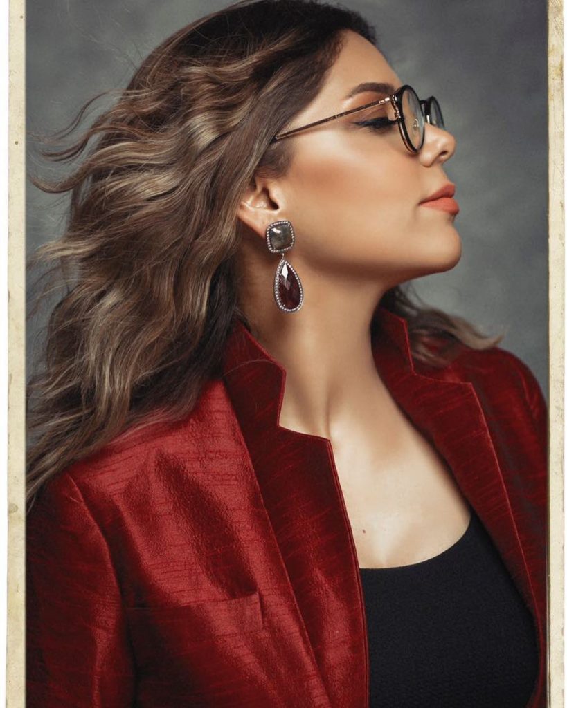 Glamorous Pictures of Hadiqa Kiani from Photoshoots