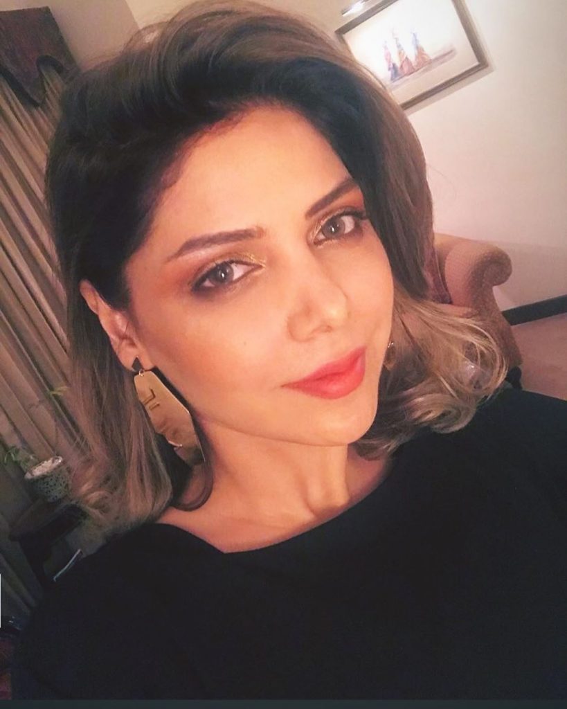 Beautiful Hairstyles of Diva Hadiqa Kiyani