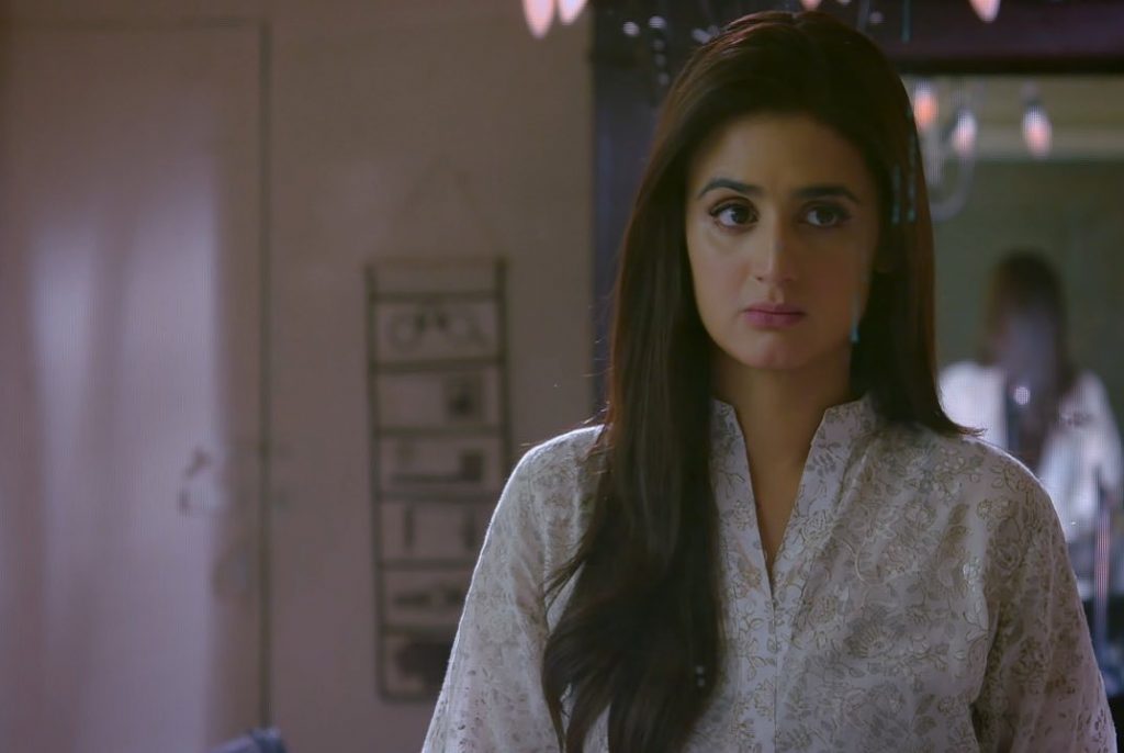 Is White Hira Mani's Favorite Color?