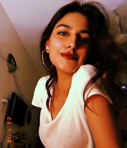 Javeria Abbasi Daughter Anzeela - 30 Beautiful Clicks