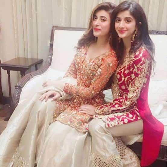 Beautiful Pakistani Celebrities on Their Sisters Wedding